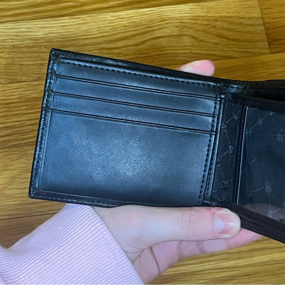 Perry Ellis Wallet - Picture 4 of 4